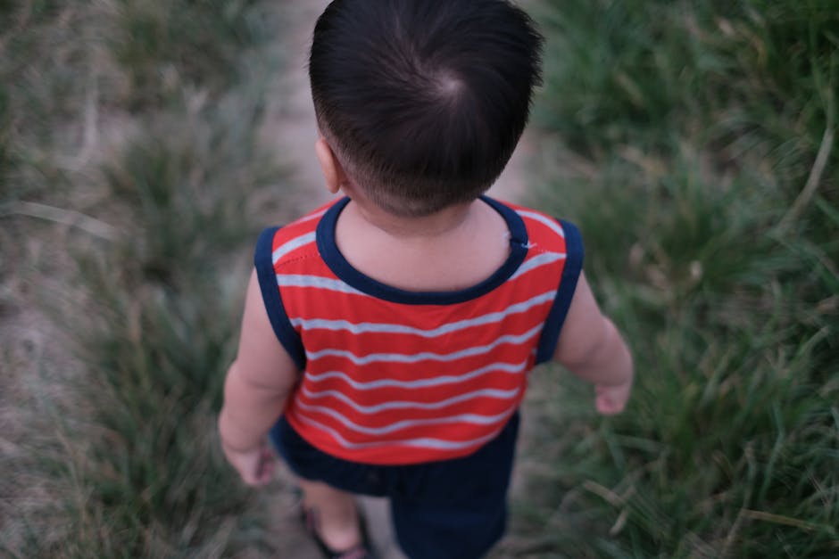 再登校サインで前を向き始めた子どもの後ろ姿